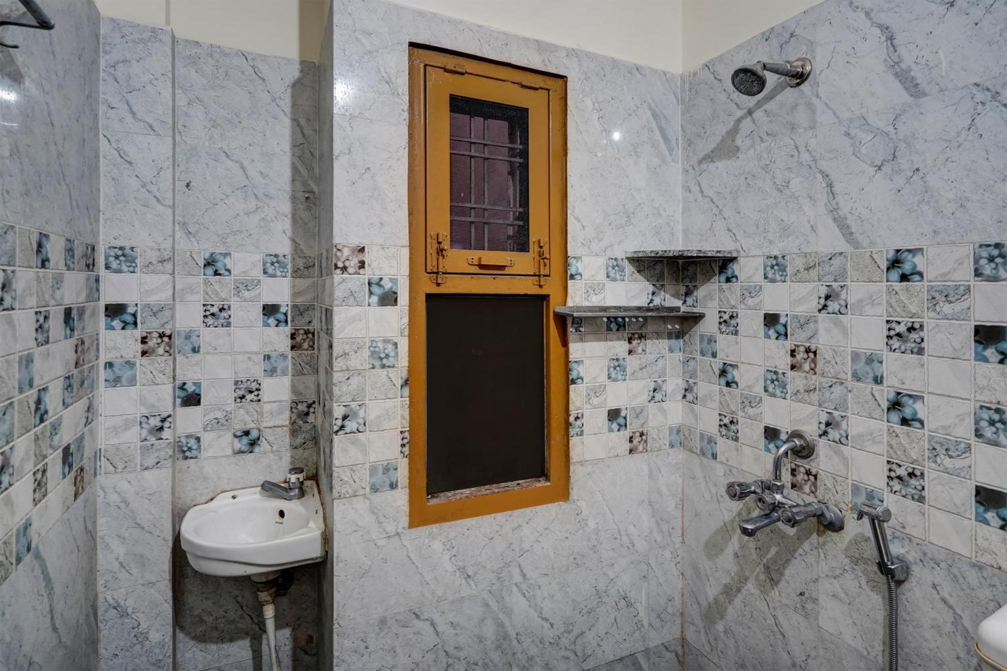 Hotel O Aryan Home Stay Dehradun Extérieur photo